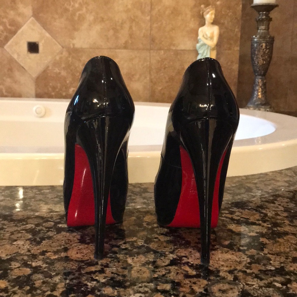 Black Christian Louboutin Bianca 140